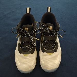 Adidas D.O.N Issue 3 Basketball Shoes